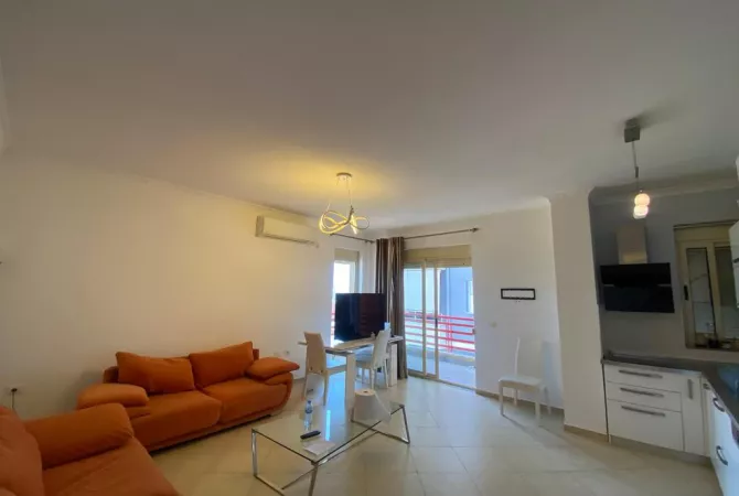 Shtepi me qera Apartament ne Tirane, 2+1, Mobilimi E mobiluar, Pagesa 1,000  Euro.