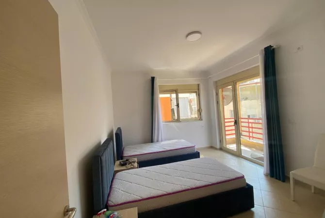 Shtepi me qera Apartament ne Tirane, 2+1, Mobilimi E mobiluar, Pagesa 1,000  Euro.