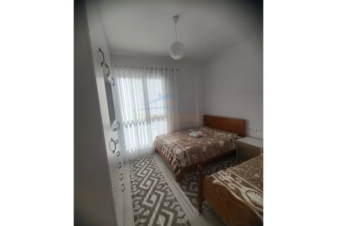Shtepi ne shitje Apartament ne Tirane, 3+1, Mobilimi E mobiluar, Pagesa 160,000  Euro.