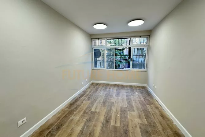 Shtepi me qera Apartament ne Tirane, 3+1, Mobilimi Bosh, pa mobiluar, Pagesa 1,200  Euro.