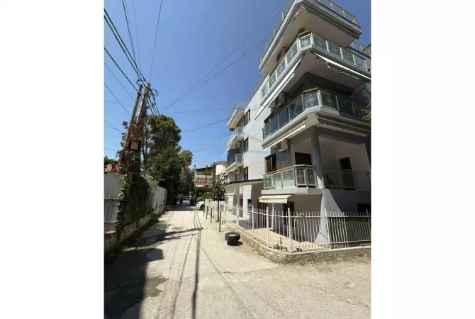 Ambient biznesi ne shitje 5+1 ne Durres - 750,000 Euro