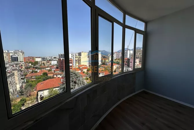 Shtepi ne shitje Apartament ne Tirane, 1+1, Mobilimi Bosh, pa mobiluar, Pagesa 140,000  Euro.