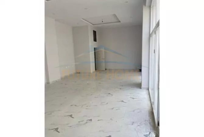 Ambient biznesi ne shitje 1+1 ne Tirane - 249,600 Euro