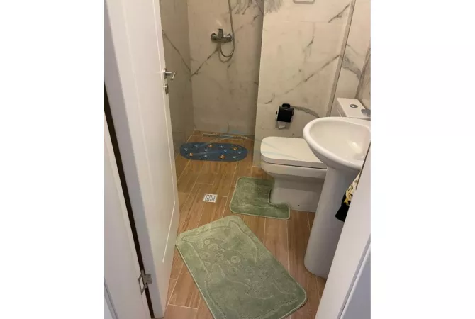 Shtepi ne shitje Apartament ne Durres, 2+1, Mobilimi E mobiluar, Pagesa 210,000  Euro.