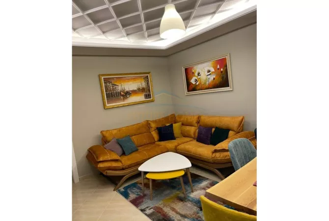 Shtepi ne shitje Apartament ne Durres, 2+1, Mobilimi E mobiluar, Pagesa 210,000  Euro.