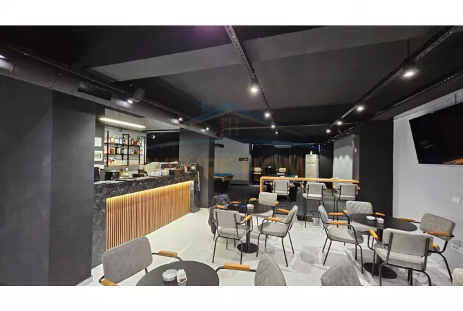  Ambient Biznesi ne shitje, Rruga e Portit, Durres