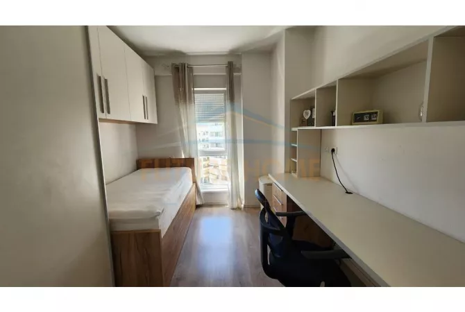 Shtepi me qera 2+1 ne Tirane - 700 Euro
