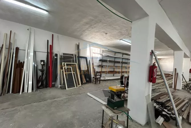 Ambient biznesi ne shitje 4+1 ne Durres - 680,000 Euro