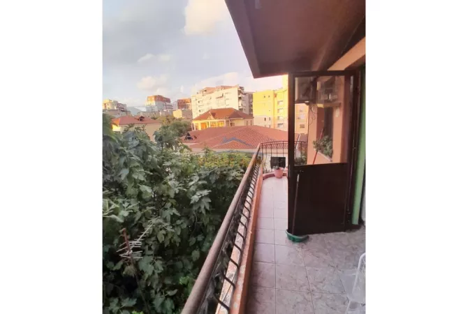 Casa in affitto 3+1 a Tirana - 5,000 Euro