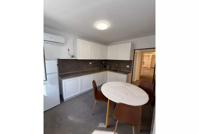 Ambient biznesi me qera 3+1 ne Tirane - 2,000 Euro
