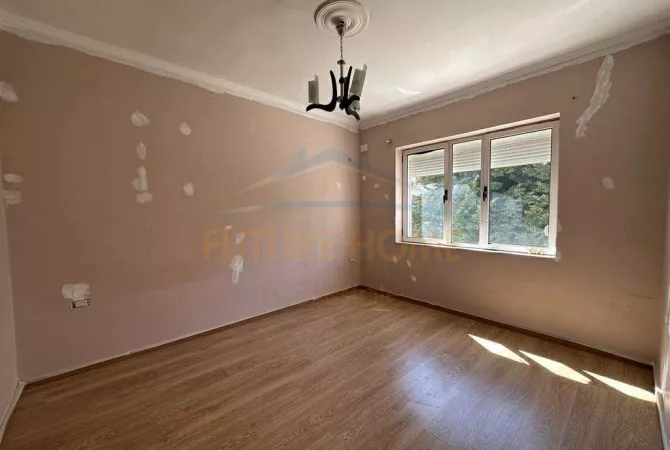 Shtepi me qera 2+1 ne Tirane - 700 Euro