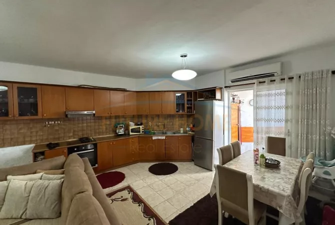 Shtepi ne shitje 2+1 ne Tirane - 160,000 Euro