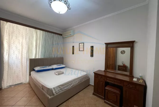 Shtepi me qera Apartament ne Tirane, 3+1, Mobilimi E mobiluar, Pagesa 840  Euro.