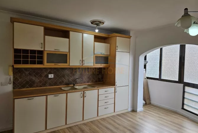 Shtepi ne shitje 2+1 ne Tirane - 165,000 Euro