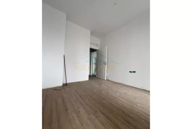 Shtepi ne shitje Apartament ne Tirane, 1+1, Mobilimi Bosh, pa mobiluar, Pagesa 210,500  Euro.