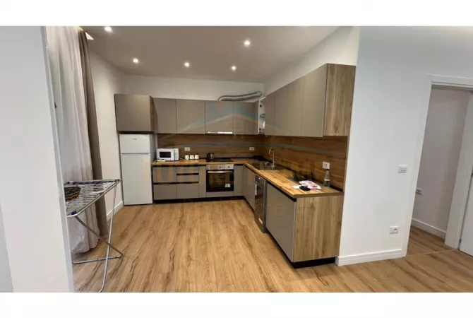 Shtepi me qera 2+1 ne Tirane - 700 Euro