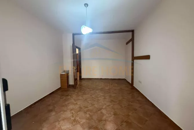 Shtepi ne shitje 2+1 ne Tirane - 320,000 Euro