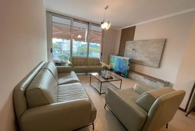 Shtepi me qera 2+1 ne Tirane - 1,500 Euro