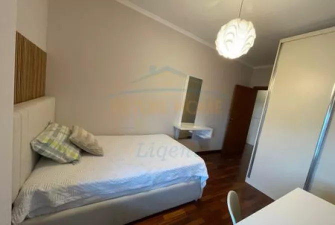 Shtepi me qera 2+1 ne Tirane - 1,500 Euro