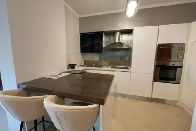 Shtepi me qera Apartament ne Tirane, 2+1, Mobilimi E mobiluar, Pagesa 1,500  Euro.
