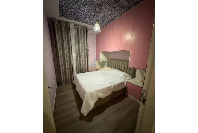 Shtepi me qera 2+1 ne Tirane - 900 Euro