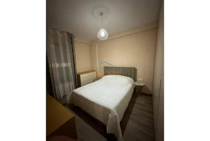 Shtepi me qera 2+1 ne Tirane - 900 Euro
