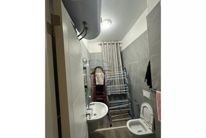 Shtepi me qera Apartament ne Tirane, 2+1, Mobilimi E mobiluar, Pagesa 900  Euro.