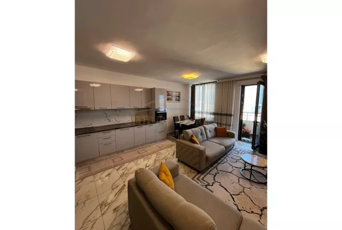 Shtepi ne shitje Apartament ne Durres, 3+1, Mobilimi E mobiluar, Pagesa 320,000  Euro.