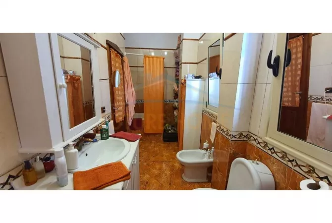 Casa in vendita 3+1 a Valona - 350,000 Euro
