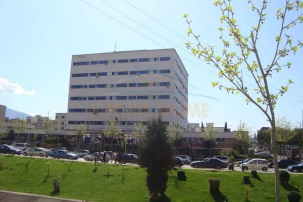 Ambient biznesi ne shitje 3+1 ne Tirane - 1,435,000 Euro