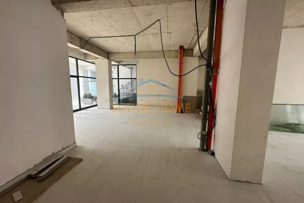 Business Property for Rent 3+1 in Tirana - 2,200 Euro