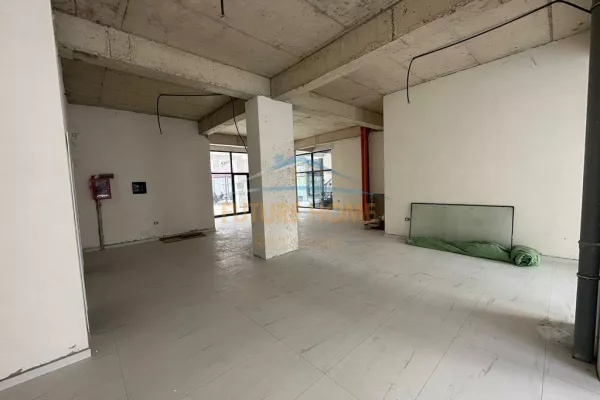 Business Property for Rent 3+1 in Tirana - 2,200 Euro