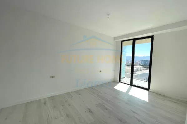 Ambient biznesi me qera 3+1 ne Tirane - 700 Euro