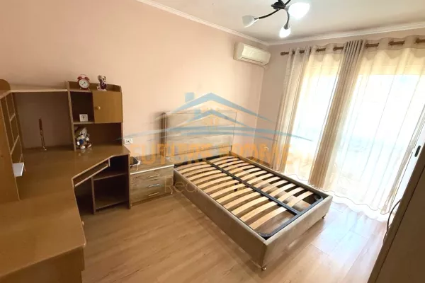Shtepi me qera Apartament ne Tirane, 1+1, Mobilimi E mobiluar, Pagesa 500  Euro.