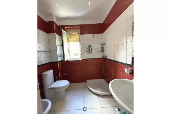 Shtepi ne shitje 2+1 ne Tirane - 270,000 Euro