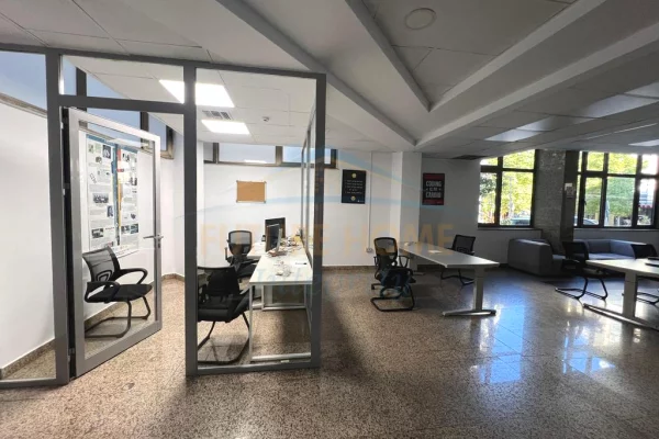 Business Property for Rent 3+1 in Tirana - 4,250 Euro