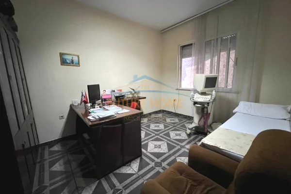 Business Property for Rent 3+1 in Tirana - 550 Euro