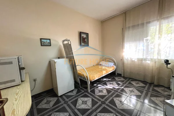 Business Property for Rent 3+1 in Tirana - 550 Euro