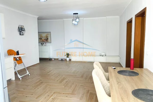 Shtepi me qera 2+1 ne Tirane - 700 Euro