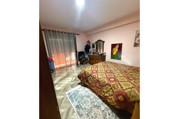 Shtepi ne shitje Apartament ne Tirane, 2+1, Mobilimi E mobiluar, Pagesa 215,900  Euro.