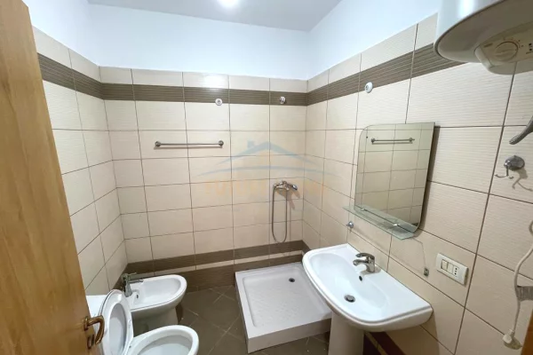 Shtepi ne shitje 1+1 ne Tirane - 84,000 Euro