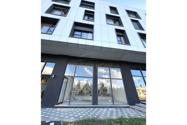 Business Property for Rent 1+1 in Tirana - 3,000 Euro