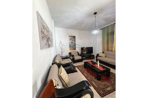 Shtepi me qera 2+1 ne Tirane - 550 Euro