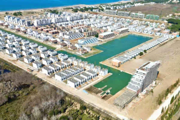 Shtepi ne shitje 3+1 ne Durres - 800,000 Euro