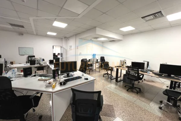 Jap me qira ambjent biznesi per zyra, Bllok, Tirane.