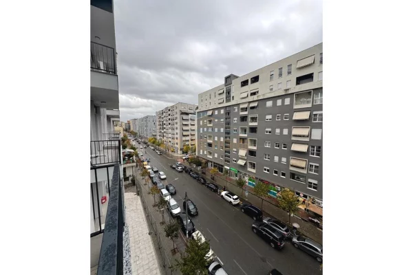 Shtepi me qera 2+1 ne Tirane - 1,400 Euro