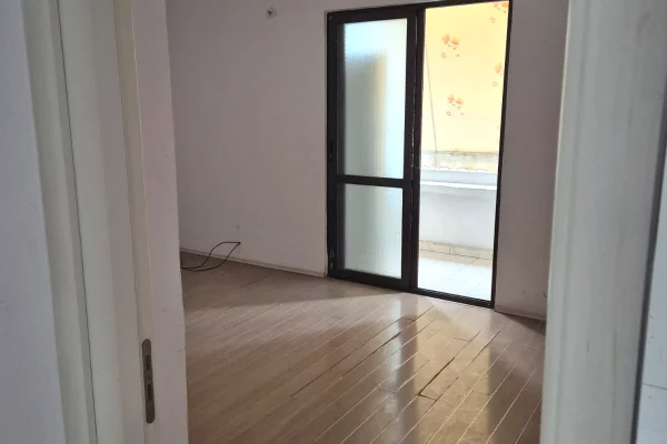 Apartment for sale in Tirana 2+1, Emty