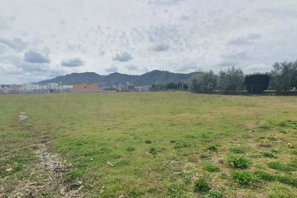 SHITET 10 000 M2 TOKE NE VORE, TIRANE-DURRES