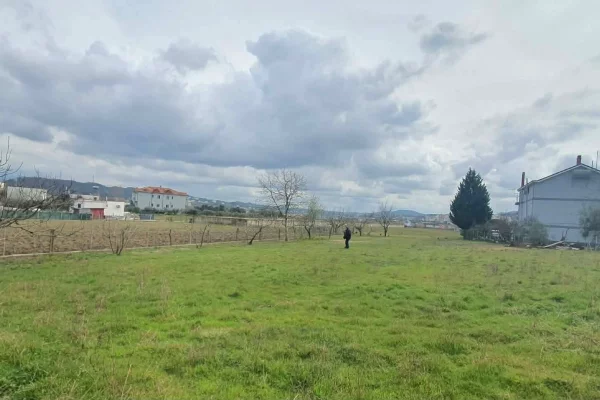 SHITET 10 000 M2 TOKE NE VORE, TIRANE-DURRES