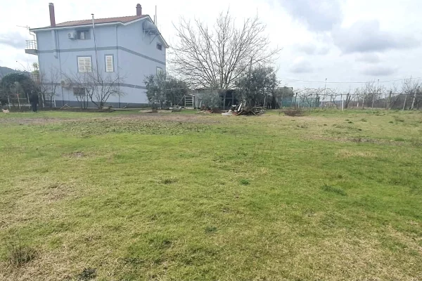 Shtepi ne shitje Vila Luksoze ne Tirane, 6+1, Mobilimi E mobiluar, Pagesa 1,200,000  Euro.